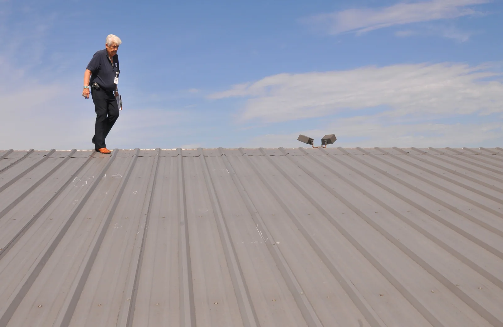 Tracking individual roof assets